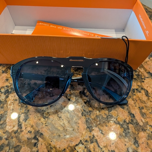 Passium Topanga Cyn Sunglasses Nwt